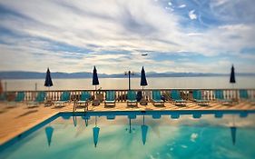 Brentanos Apartments - A - View Of Paradise