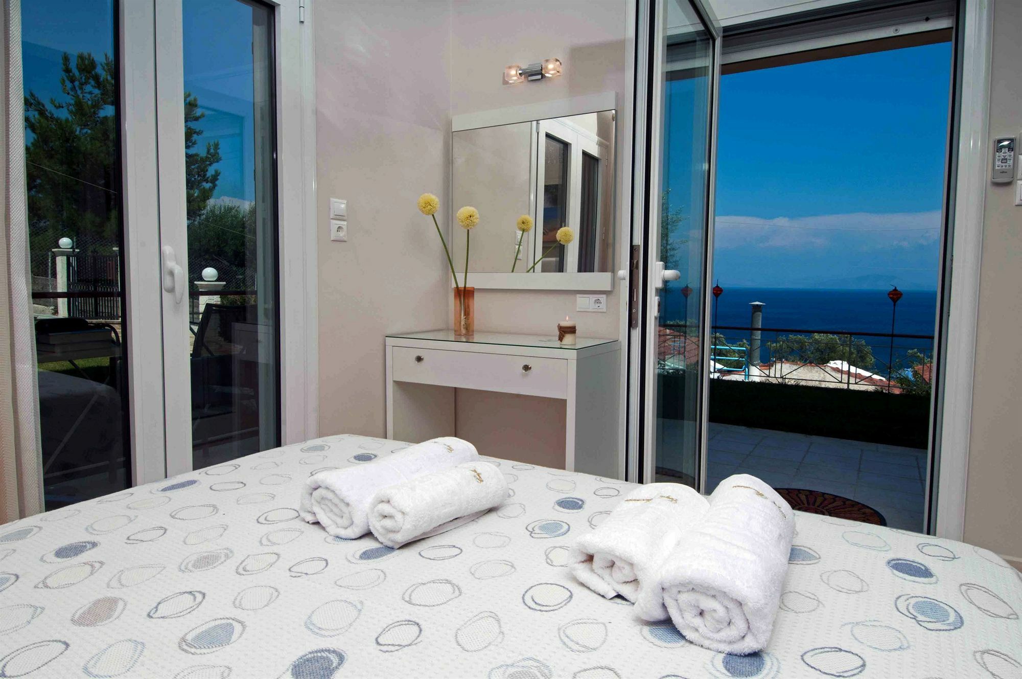 Brentanos Apartments - A - View Of Paradise Γαστούρι Εξωτερικό φωτογραφία