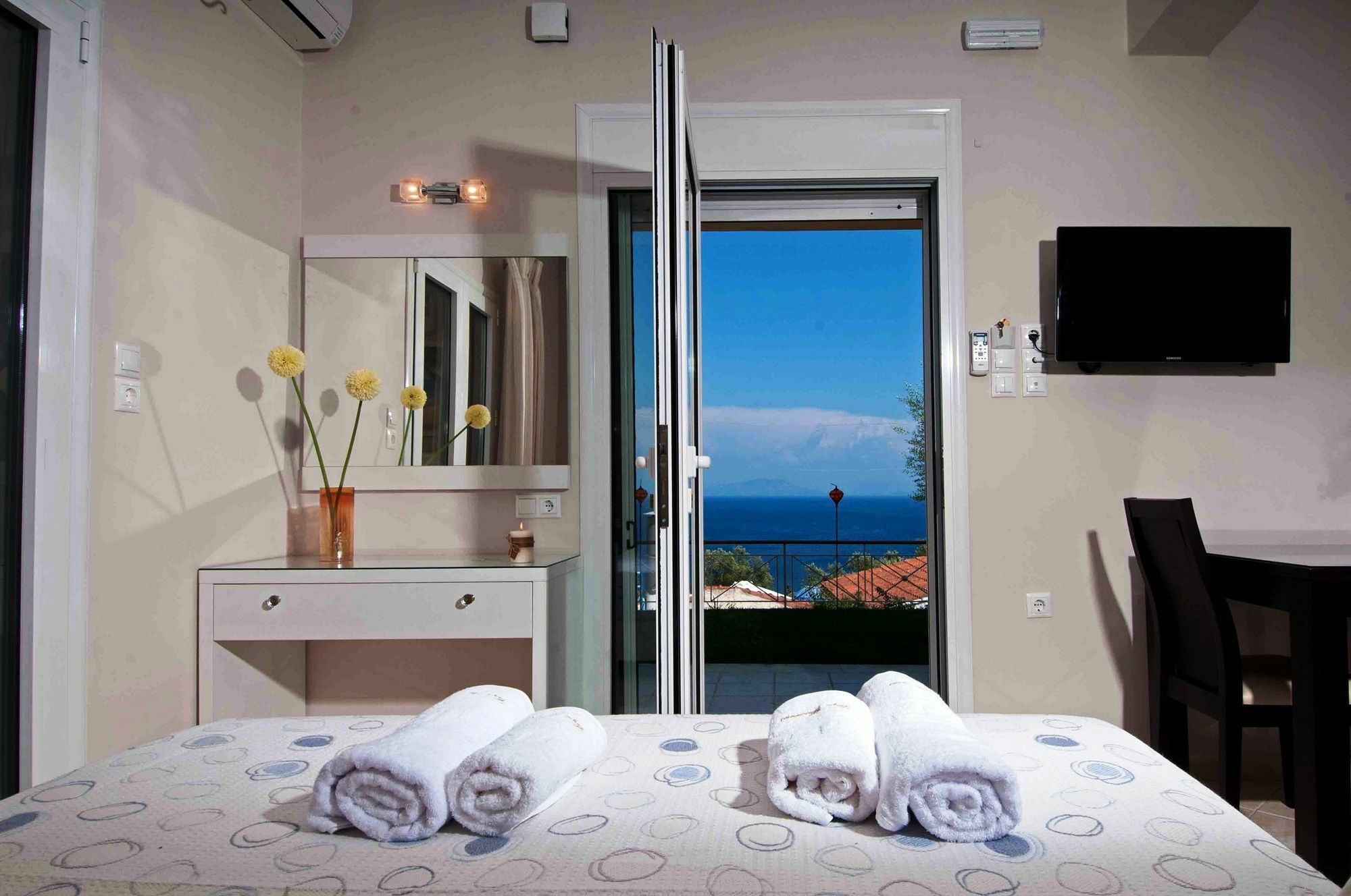 Brentanos Apartments - A - View Of Paradise Γαστούρι Εξωτερικό φωτογραφία